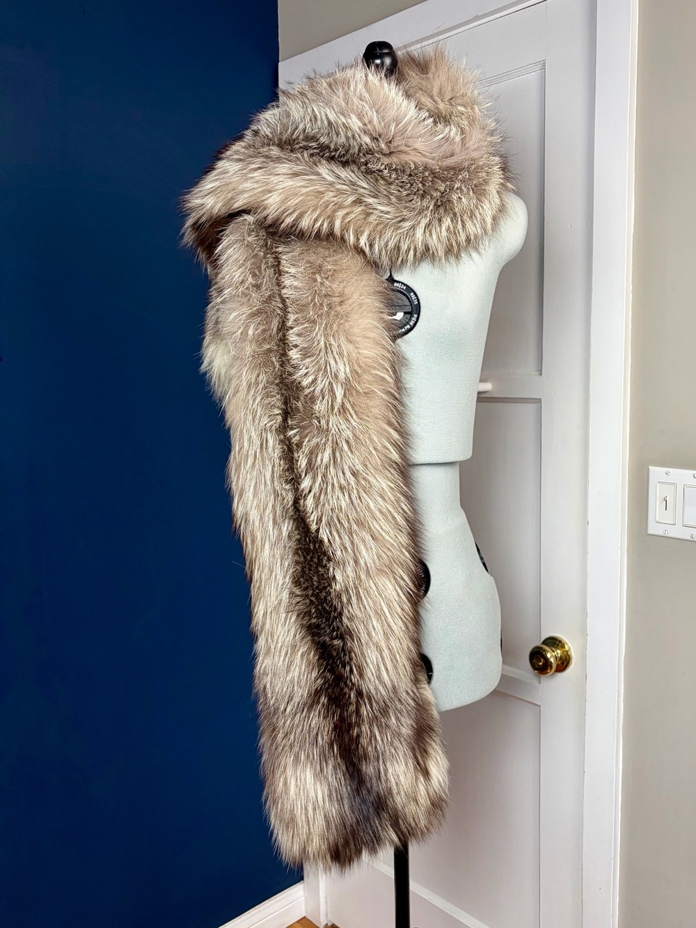 Brenner Bros VTG Real Fox Fur Scarf/Stole, grey/black/cream, silk lined, 75”L - Picture 4 of 11